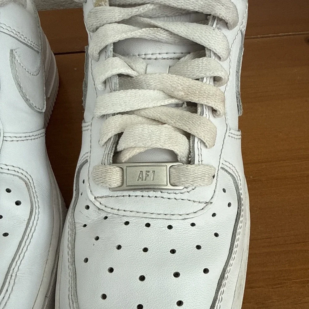 Nike Air Force 1 Size 5.5 Youth Triple White Low GS White